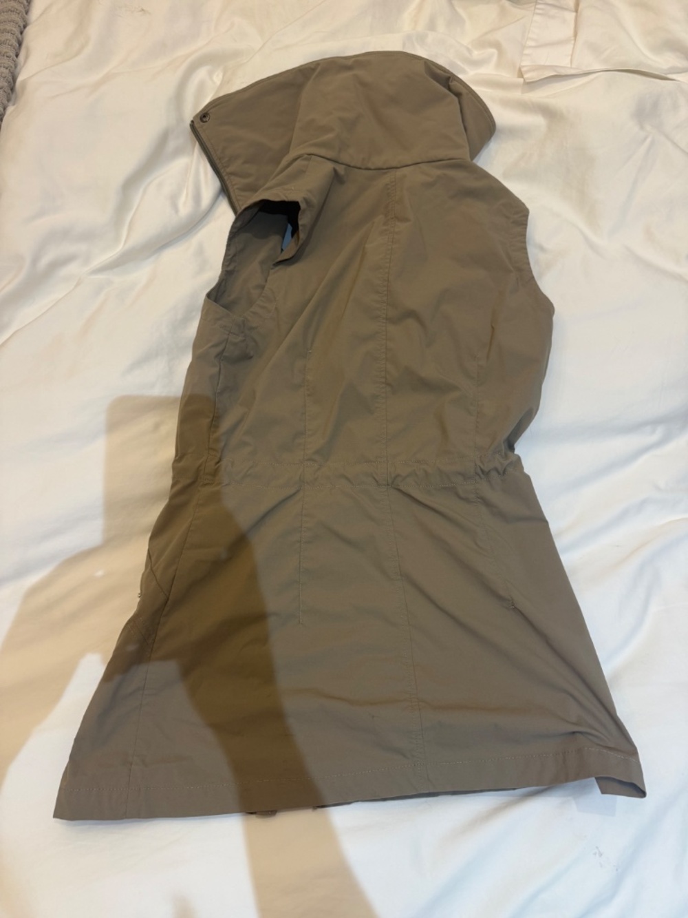 Anatomie Khaki Travel Set: Kate Skinny Cargo Pants + Delaney Travel Vest (Small) - Picture 8 of 10
